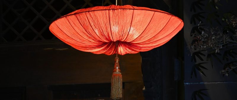 oa hq cmcc 公文管理模块界面示意，展示文件列表、版本历史和共享设置面板，文件管理功能清晰直观